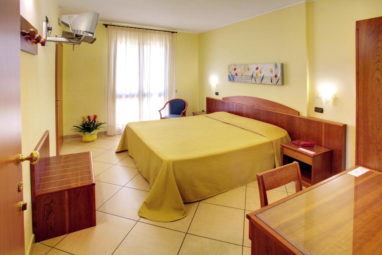 Lo Scacciapensieri Hotel & Restaurant Monteroni di Lecce Room photo